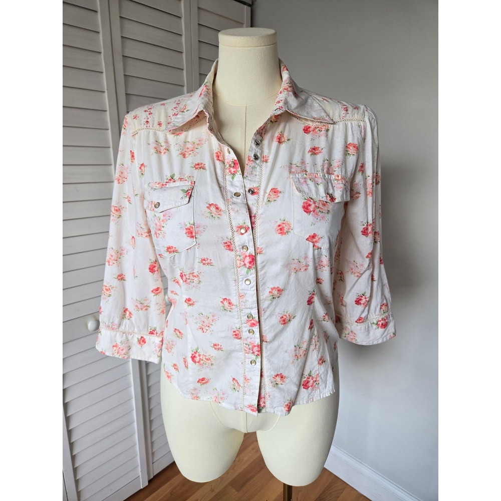 UO Floral Cotton Lace Trim Shirt Size L Cottagecore Romantic Coquette Western